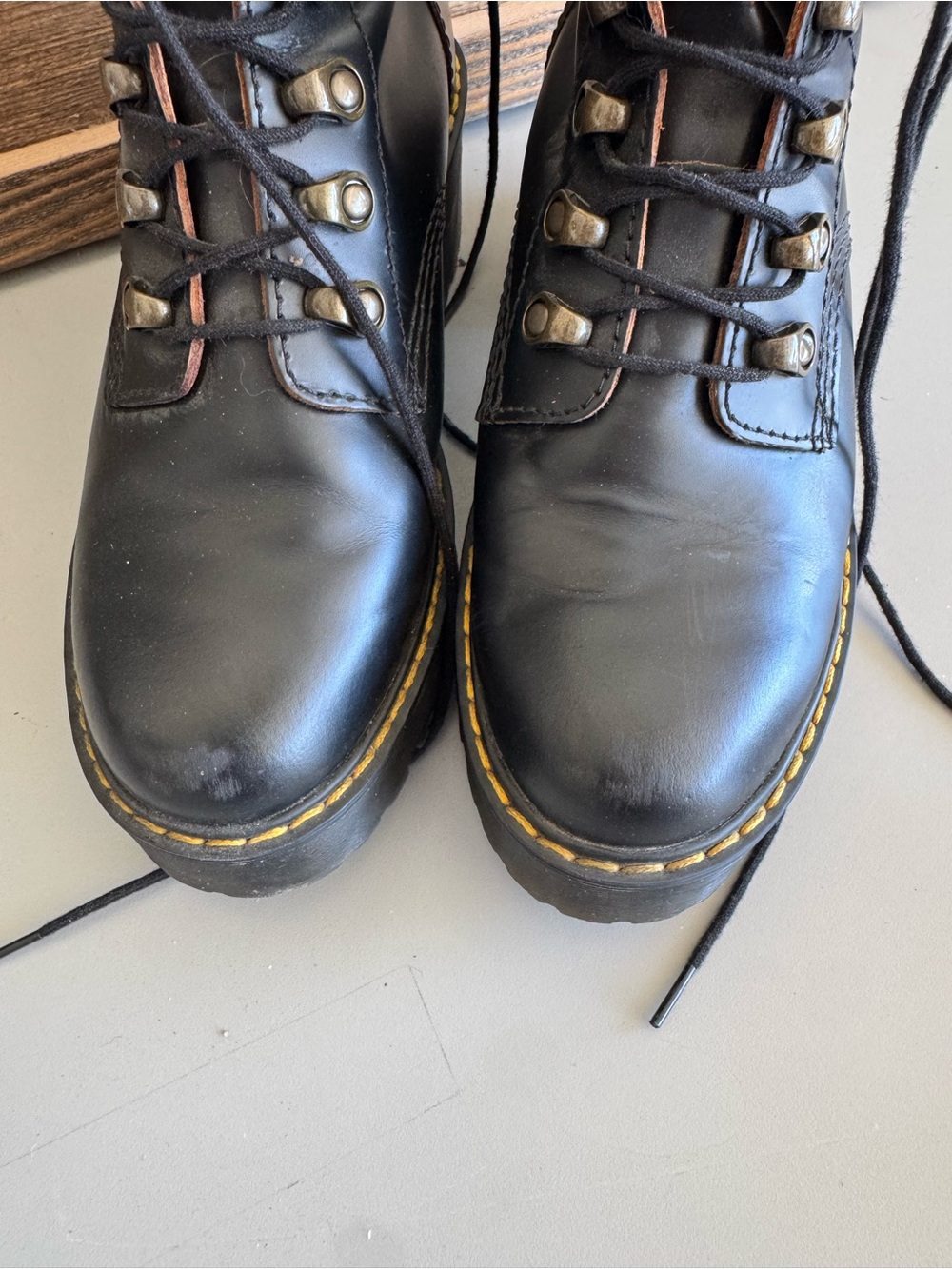 Dr. Martens Leona Lace-Up Boots - Womens - Picture 4 of 10